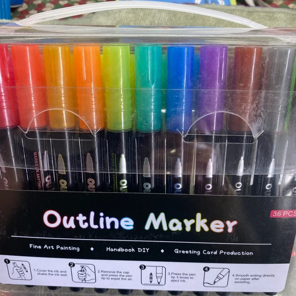 36- Metallic Outline Markers